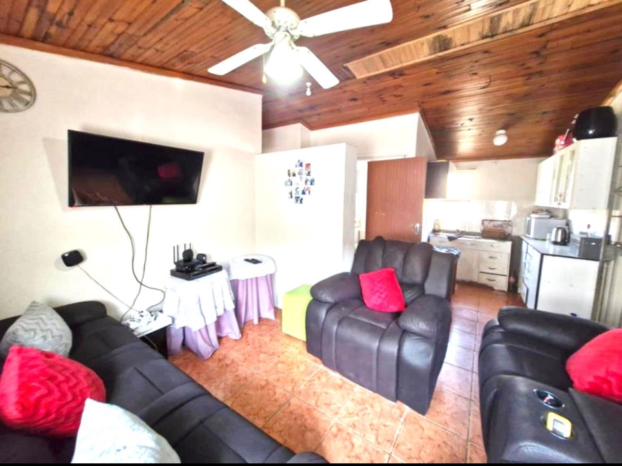 3 Bedroom Property for Sale in Sunnyridge Eastern Cape